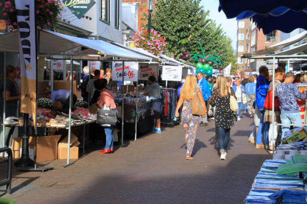 Jaarmarkt in Dorpshart Lisse