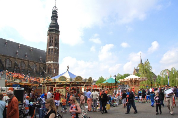 Koningsdag in Dorpshart Lisse